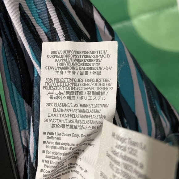 UNDER ARMOUR Women's compression HEATGEAR leggings in MULTI ABSTRACT sz S - VGUC - Picture 13 of 14